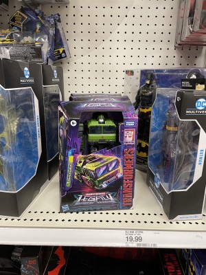 Transformers News: Transformer Legacy Wave 1 Voyager Figures are Out at US Retail