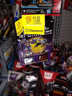 Transformers News: G1 Soundwave and his Cassettes Have Started to Hit Clearance
