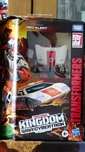 Transformers News: First Look at War For Cybertron: Kingdom Deluxe Class Red Alert