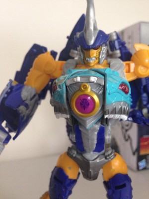 Transformers News: In-Hand Images: Transformers Generations Voyager Sky-Byte