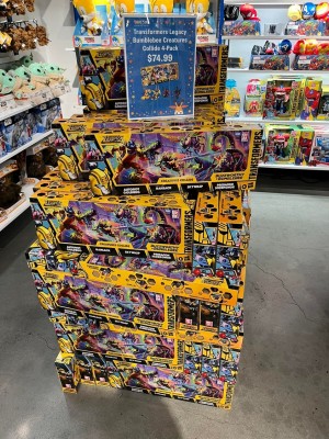 Transformers News: TRU at American Dream Mall is Swimming in Exclusive Transformers Creatures Collide Sets