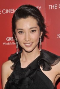 Transformers News: Michael Bay and Paramount Pictures announce casting of Chinese actress Li Bingbing in Transformers 4