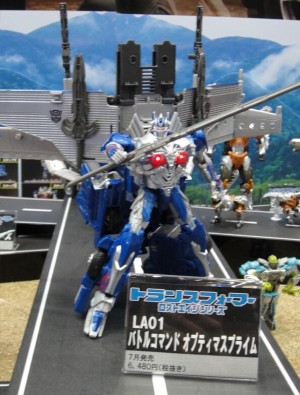 More Images of Takara Lost Age LA-01 Battle Command Optimus Prime