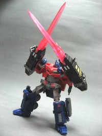 Transformers News: Perfect Effect PE-03 Laser / PE-04 Buzzer Pictures Including Henkei Megatron "Perch" mode