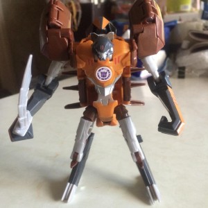 Transformers News: Transformers Robots in Disguise Warrior Scorponok In-Hand Images