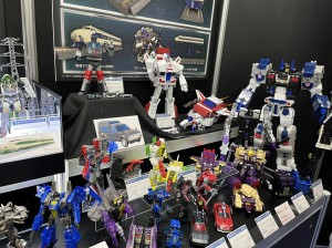 Transformers News: Images of Upcoming Masterpiece Toys at Tokyo Toy Show Give us an Idea of their Size