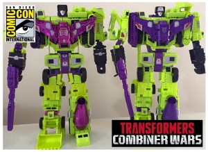Transformers News: Transformers Combiner Wars Devastator - Retail & SDCC Comparison