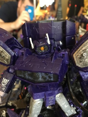 New Pictures From Transformers War For Cybertron: Siege Display at #NYCC: Flywheels, Shockwave, Starscream, Cassettes, More