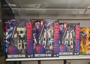 Transformers News: Canadian sighting of Shattered Glass Megatron and Starscream