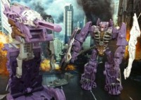 Transformers News: In-Hand Images of Cyberverse Action Sets - Shockwave Fusion Tank and Ratchet Lunar Crawler