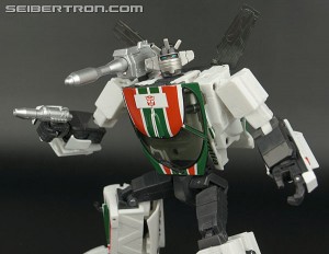 New Gallery: Transformers Masterpiece MP-20 Wheeljack