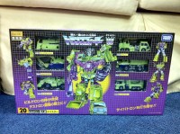 Transformers News: In Package Images of Transformers Encore 20 Constructicons Devastator