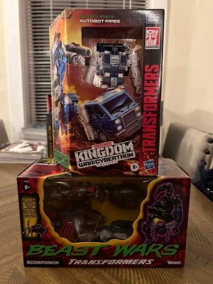 Transformers News: Good Deals Found at Ross: Vintage BW Scorponok for $15 and Kingdom Deluxes at $10