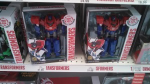 Transformers News: Robots in Disguise (2015) Hyper Change / 3-Step Optimus Found At Retail