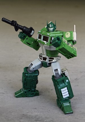 Transformers News: In-Hand Images MP-10 Convoy BAPE version