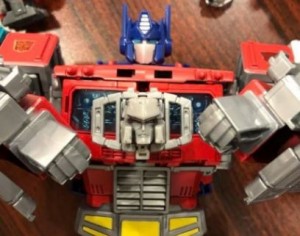 Transformers News: In hand Images of Transformers Power of the Primes Optimus Prime, Rodimus, Starscream and Grimlock