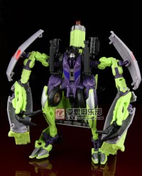 Transformers News: Clear Images of G1 Coloured ROTF Mixmaster