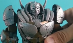 Transformers News: Quick Video Review of Studio Series Voyager Rhinox