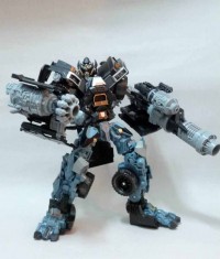Transformers News: FWI-2 Weapons Upgrade for Leader DOTM Ironhide In-Hand Images