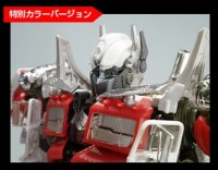 Transformers News: Dual Model Kit Optimus Prime - UNIQLO Showpiece