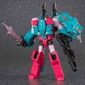Transformers News: Transformers Generations Selects Turtler and Gulf and MP-19 Smokescreen Delayed on Hasbro Pulse