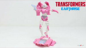Transformers News: New Video Review of Transformers Earthrise Deluxe Class Arcee
