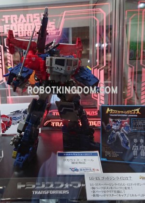 Transformers News: ROBOTKINGDOM.COM Newsletter #1381
