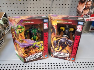 Transformers News: Transformers Kingdom Shadow Panther and Waspinator found at US Retail