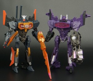 New Galleries: Generations TG-12 Air Raid and Arms Micron AM-29 Shockwave with Bido