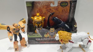 Transformers News: Reviews for Transformers ROTB Beast Combiners Arcee and Bumblebee