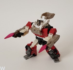 Transformers News: Cool Images of Compatibility between Transformers Cyberverse Armour and Siege Figures