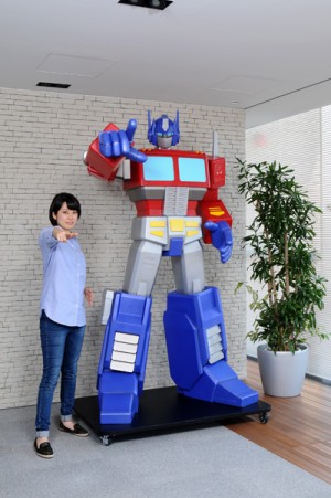 Transformers News: Giant 6.5 Feet Tall Generation 1 Convoy Statue