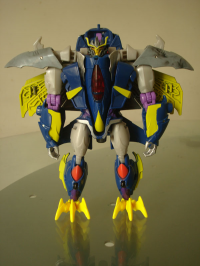 Transformers News: Transformers Prime Beast Hunters Deluxe Dreadwing In-hand Images