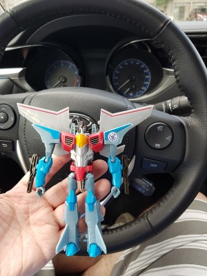 Transformers News: In-Hand Images - Transformers Robots in Disguise Warrior Class Starscream