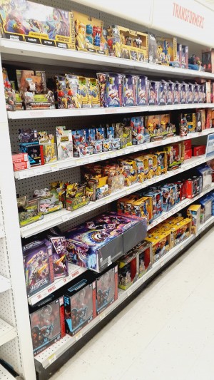Transformers News: Lots of New Product finally Stocked at Canadian Toysrus Stores