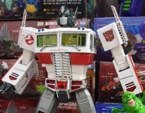 Transformers News: Possible first look at Ghostbusters Collaborative MP-10 Optimus Prime