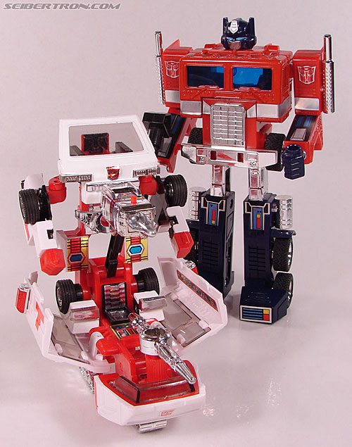 transformers ratchet g1 toy