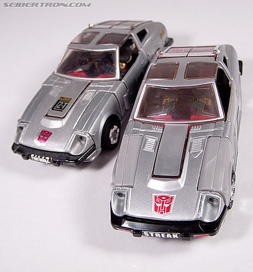 Transformers G1 1984 Bluestreak (Silverstreak) (Streak)  (Reissue) (Image #14 of 49)