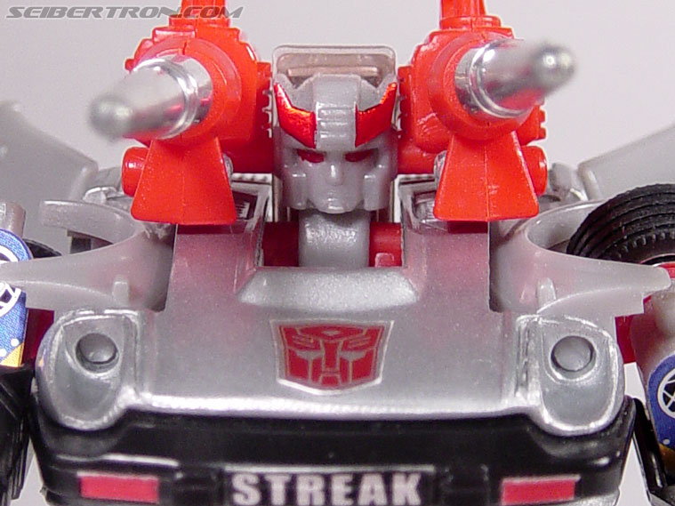 Transformers G1 1984 Bluestreak (Silverstreak) (Streak)  (Reissue) (Image #43 of 49)