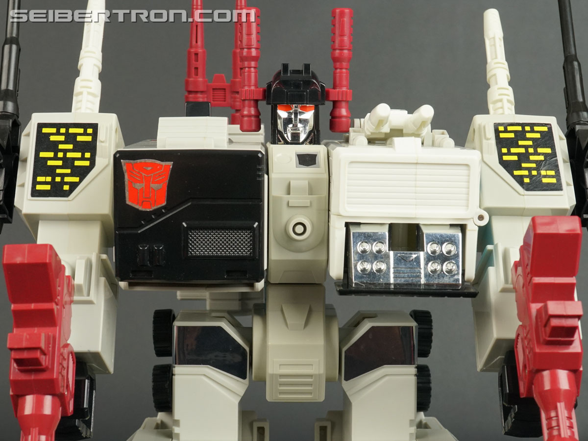 Transformers G1 1986 Metroplex (Metroflex) (Image #142 of 278)