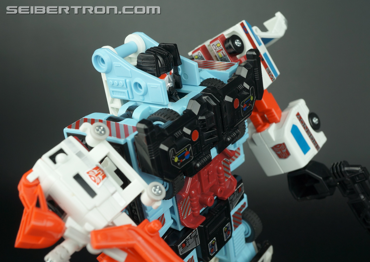 transformers g1 defensor toy