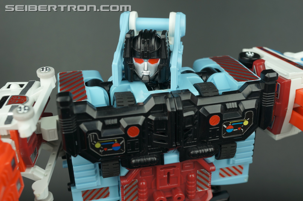 transformers g1 defensor toy