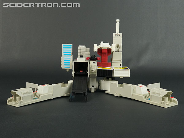 Transformers G1 1986 Metroplex (Metroflex) (Image #28 of 278)