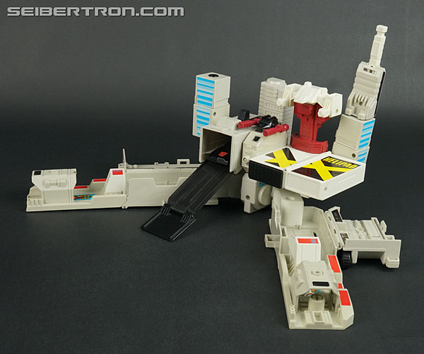 Transformers G1 1986 Metroplex (Metroflex) (Image #40 of 278)