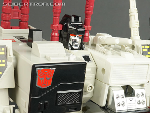 Transformers G1 1986 Metroplex (Metroflex) (Image #145 of 278)