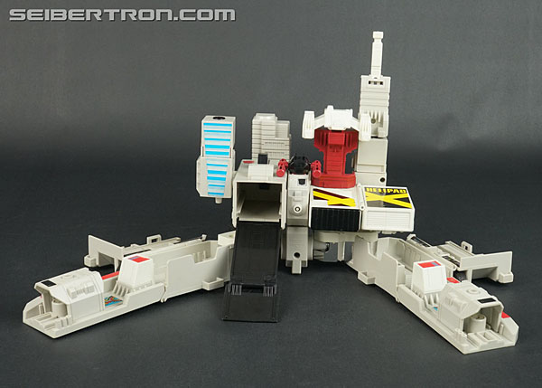 Transformers G1 1986 Metroplex (Metroflex) (Image #19 of 97)
