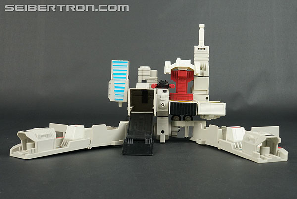 Transformers G1 1986 Metroplex (Metroflex) (Image #20 of 97)