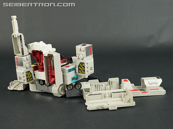 Transformers G1 1986 Metroplex (Metroflex) (Image #25 of 97)