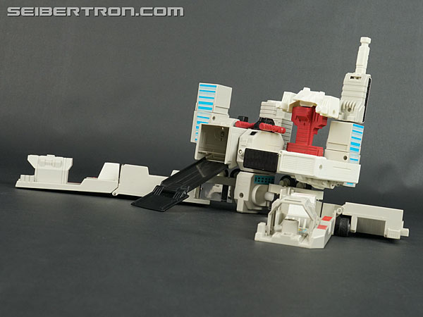Transformers G1 1986 Metroplex (Metroflex) (Image #29 of 97)