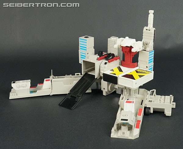 Transformers G1 1986 Metroplex (Metroflex) (Image #30 of 97)
